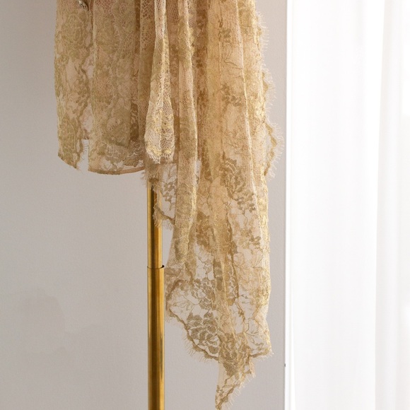 Chanel F/W 2020 Metiers D'Art Shimmery Gold Beige Lace Top Skirt 20A Suit - Picture 10 of 17